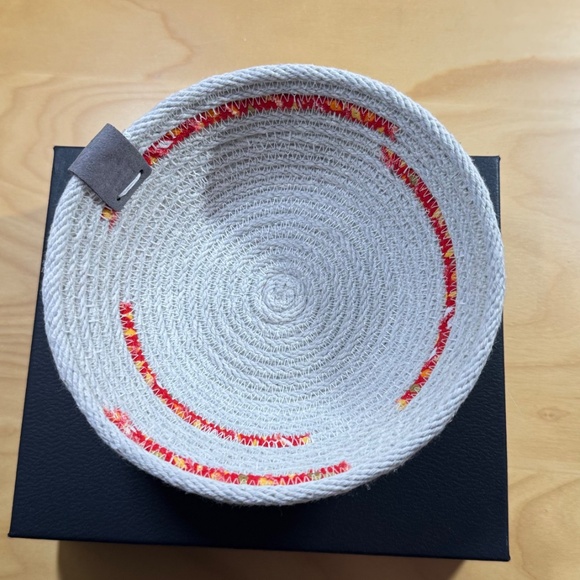 Basket - Picture 2 of 5